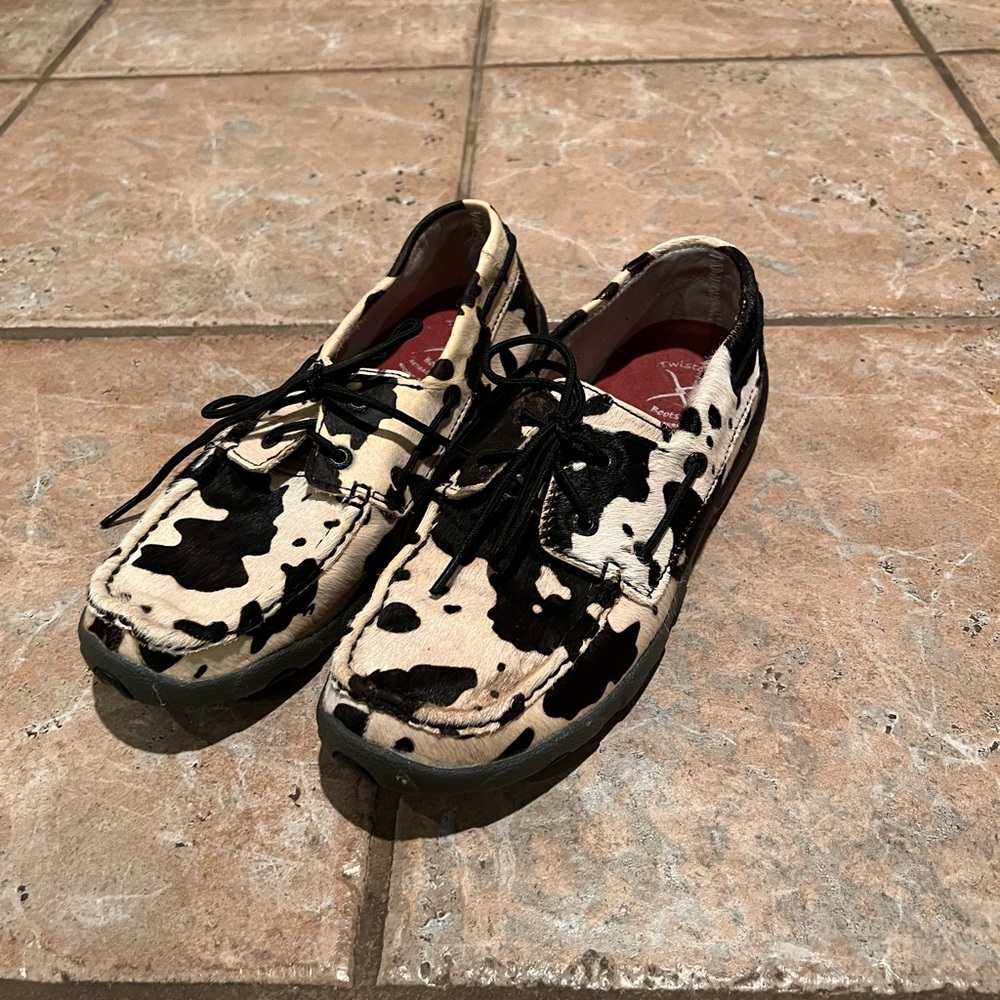 Women’s cowhide twisted x shoes